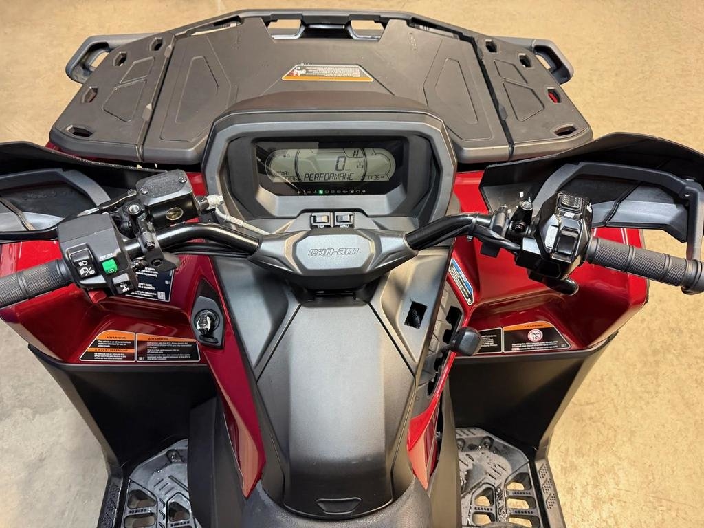 Can-Am OUTLANDER 850 XT  2025 à Charlemagne, Québec - 7 - w1024h768px
