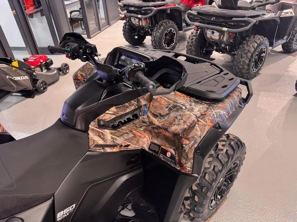 2026 Can-Am OUTLANDER 850 XT in Charlemagne, Quebec - 4 - w1024h768px