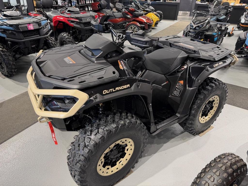 Can-Am OUTLANDER BACKCOUNTRY 1000R  2026 à Charlemagne, Québec - 7 - w1024h768px