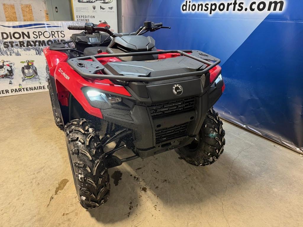 Can-Am OUTLANDER DPS 500  2025 à Charlemagne, Québec - 3 - w1024h768px