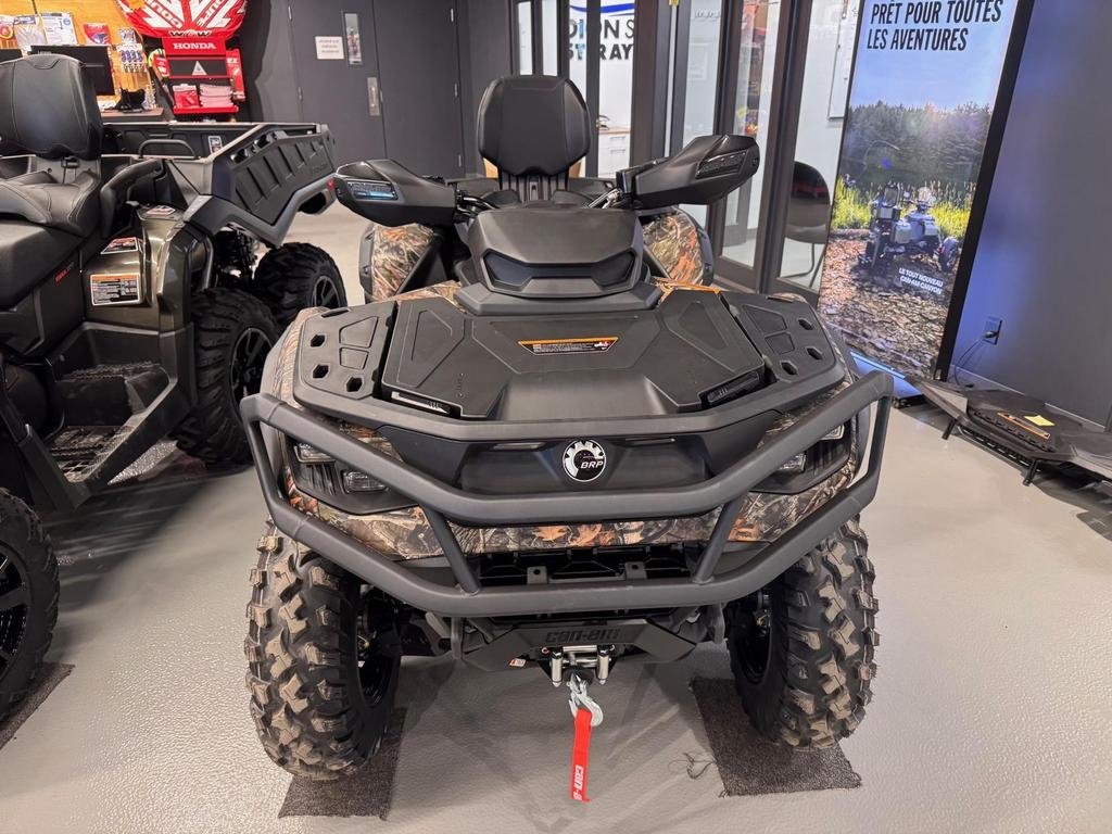 Can-Am Outlander MAX 1000 XT  2025 à Charlemagne, Québec - 2 - w1024h768px