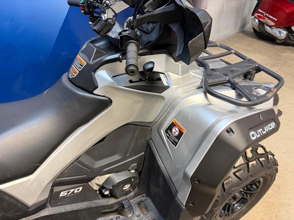 2020 Can-Am OUTLANDER MAX 570 XT in Charlemagne, Quebec - 4 - w1024h768px