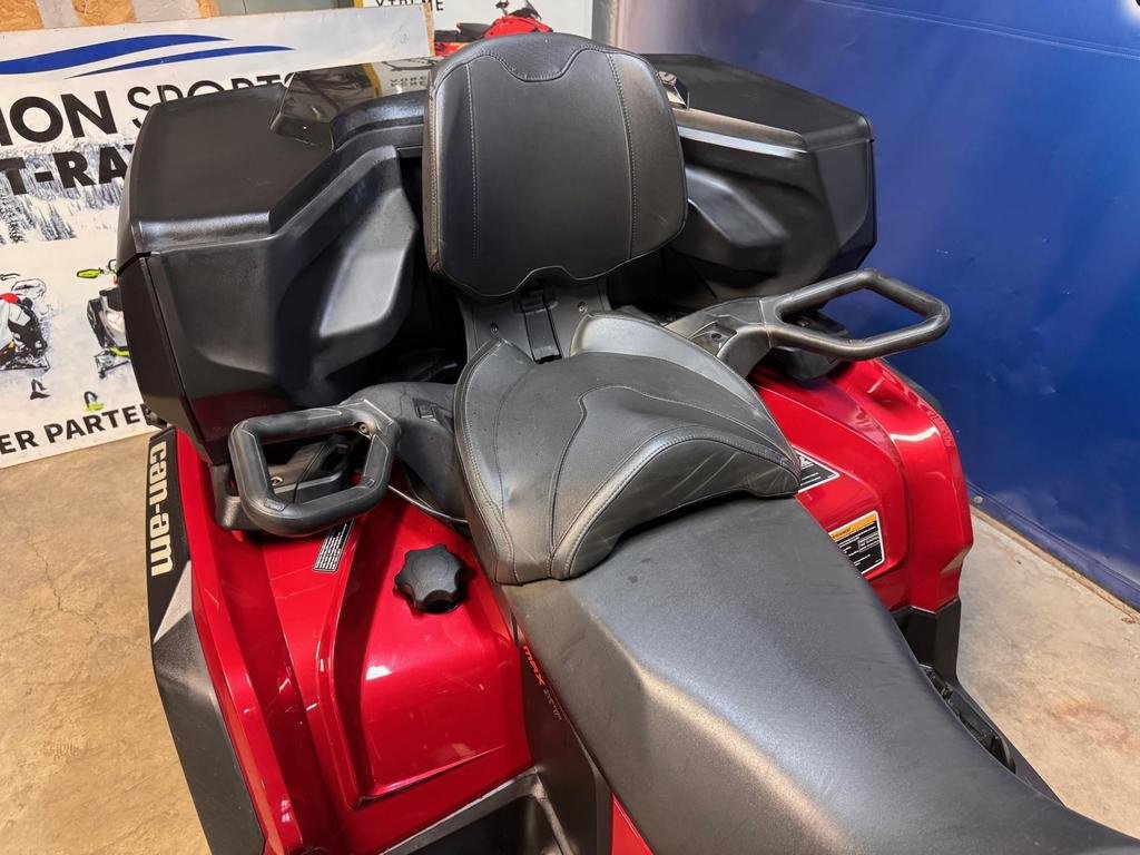 Can-Am OUTLANDER MAX 650 XT  2019 à Charlemagne, Québec - 5 - w1024h768px