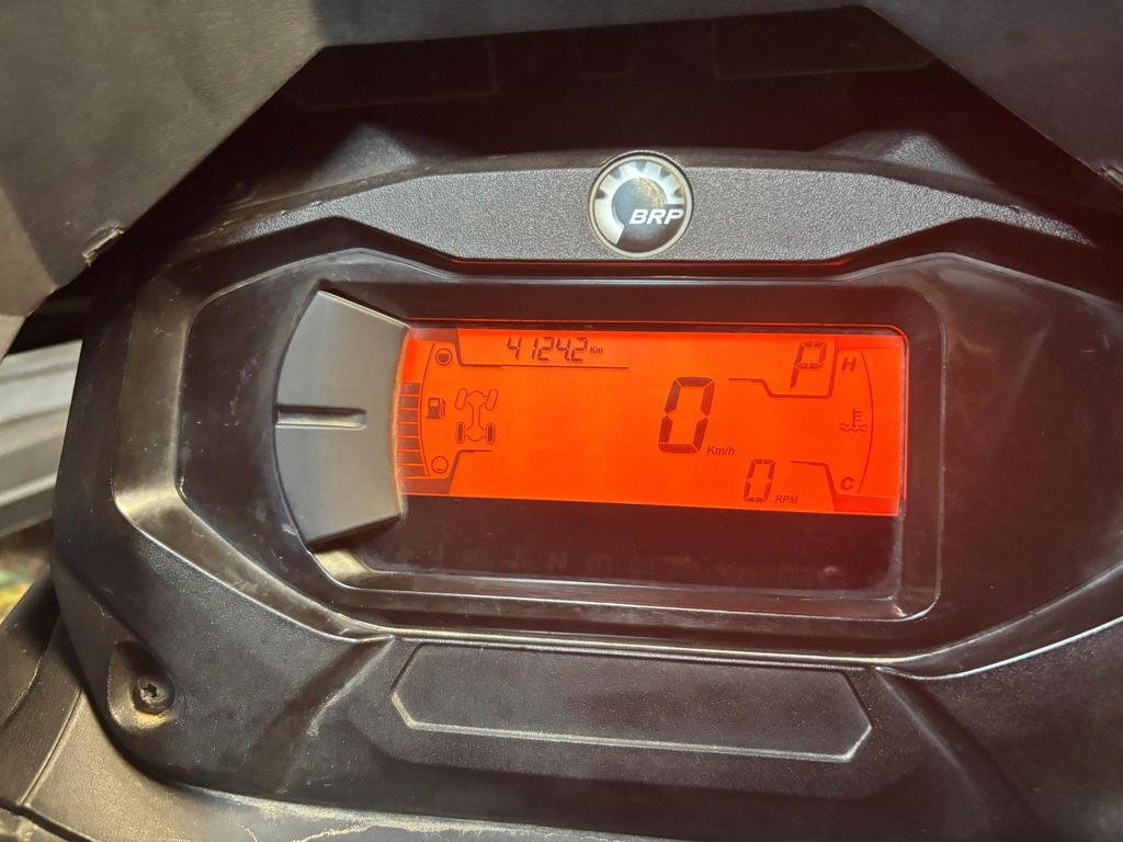 2022 Can-Am OUTLANDER MAX 650XT in Charlemagne, Quebec - 7 - w1024h768px
