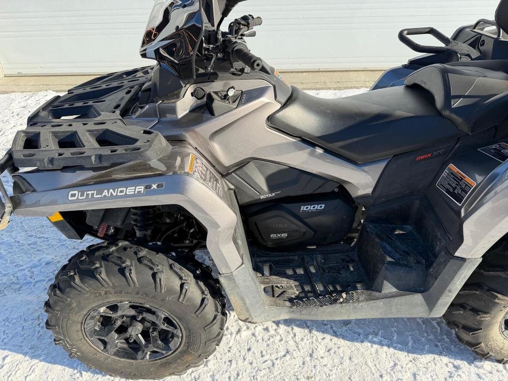 Can-Am OUTLANDER MAX 6X6 1000 XT  2019 à Charlemagne, Québec - 2 - w1024h768px