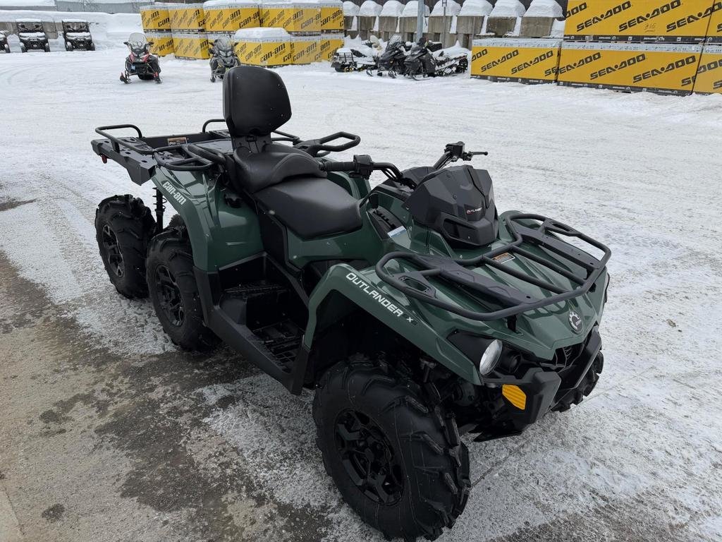 2024 Can-Am OUTLANDER MAX 6X6 450 DPS in Charlemagne, Quebec - 4 - w1024h768px