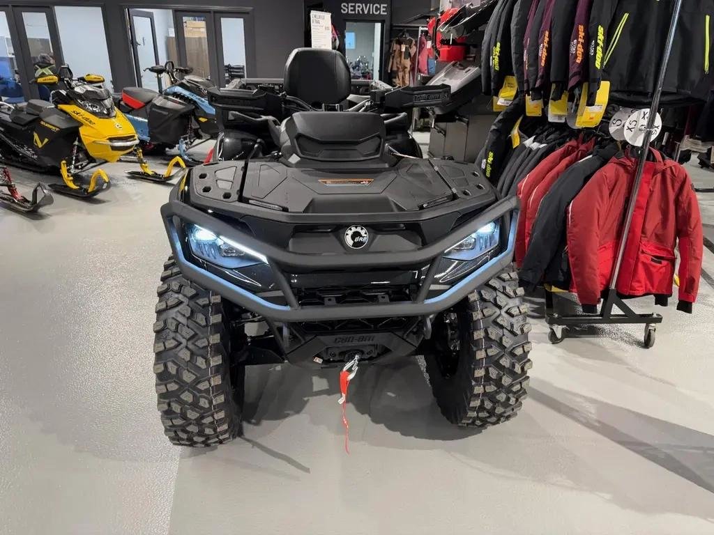 Can-Am OUTLANDER MAX 6X6 BACKCOUNTRY 1000R  2026 à Charlemagne, Québec - 2 - w1024h768px