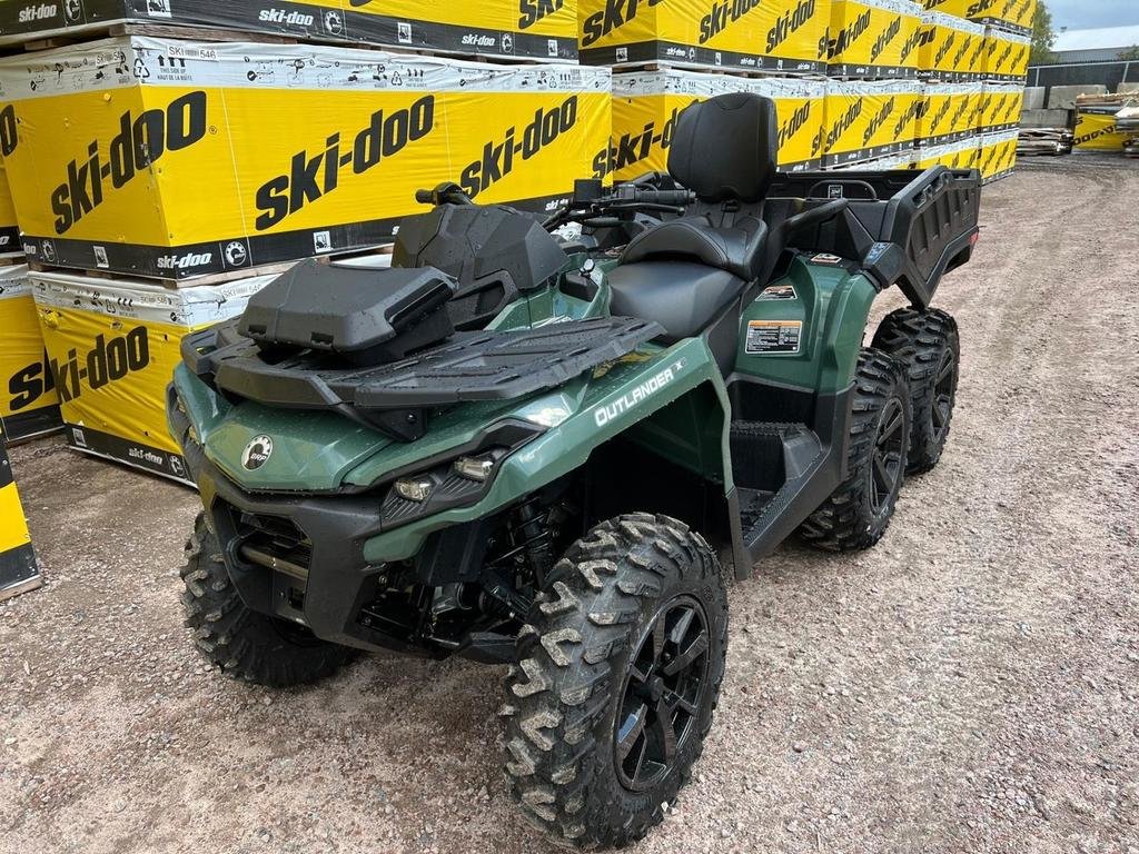 Can-Am Outlander Max 6x6 DPS 650  2025 à Charlemagne, Québec - 5 - w1024h768px