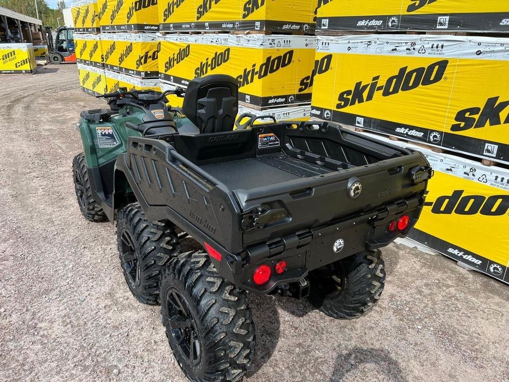 Can-Am Outlander Max 6x6 DPS 650  2025 à Charlemagne, Québec - 4 - w1024h768px