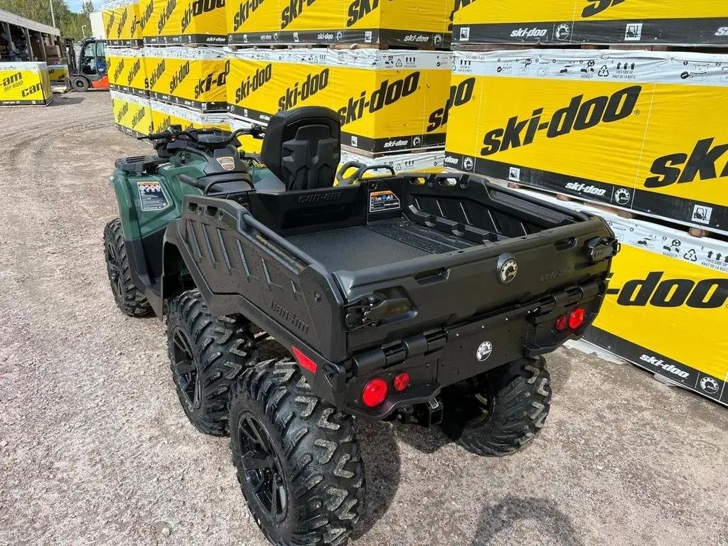 2025 Can-Am Outlander Max 6x6 DPS 650 in Charlemagne, Quebec - 4 - w1024h768px