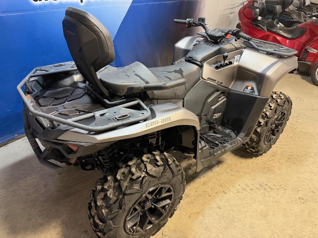2023 Can-Am OUTLANDER MAX 700 XT in Charlemagne, Quebec - 6 - w1024h768px