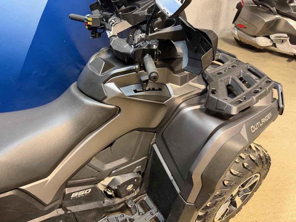 2023 Can-Am OUTLANDER MAX 850 XT in Charlemagne, Quebec - 4 - w1024h768px