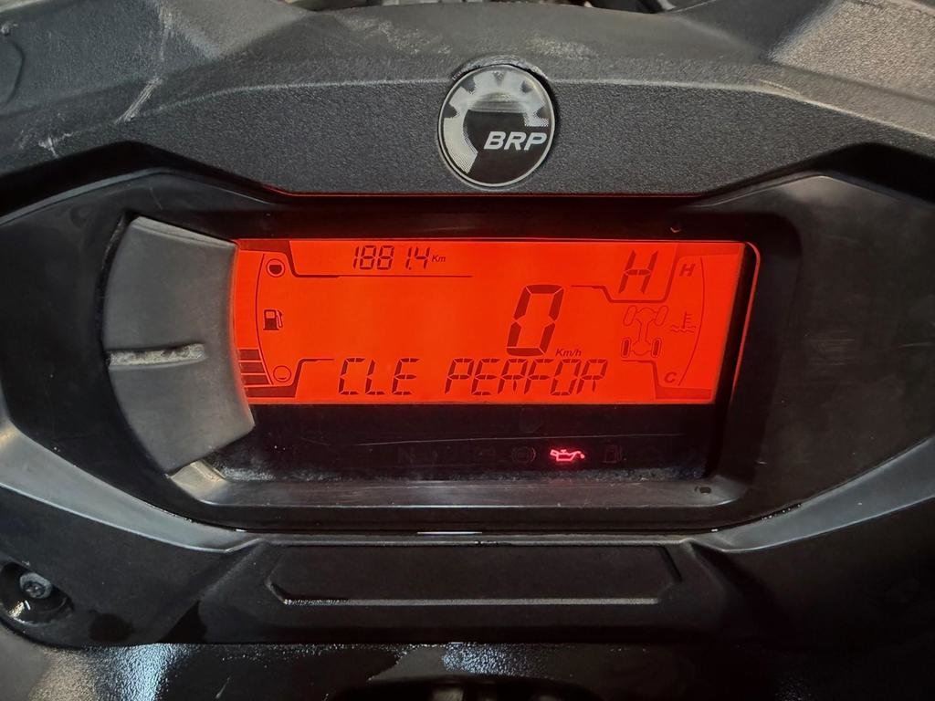 2024 Can-Am OUTLANDER MAX 850 XT in Charlemagne, Quebec - 8 - w1024h768px