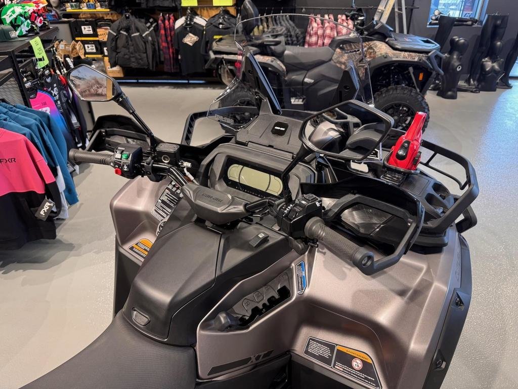 Can-Am Outlander Max 850 XT  2025 à Charlemagne, Québec - 4 - w1024h768px