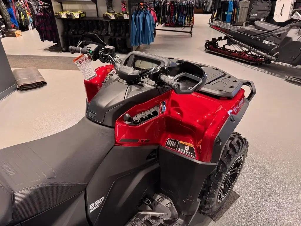 2026 Can-Am OUTLANDER MAX 850 XT in Charlemagne, Quebec - 3 - w1024h768px