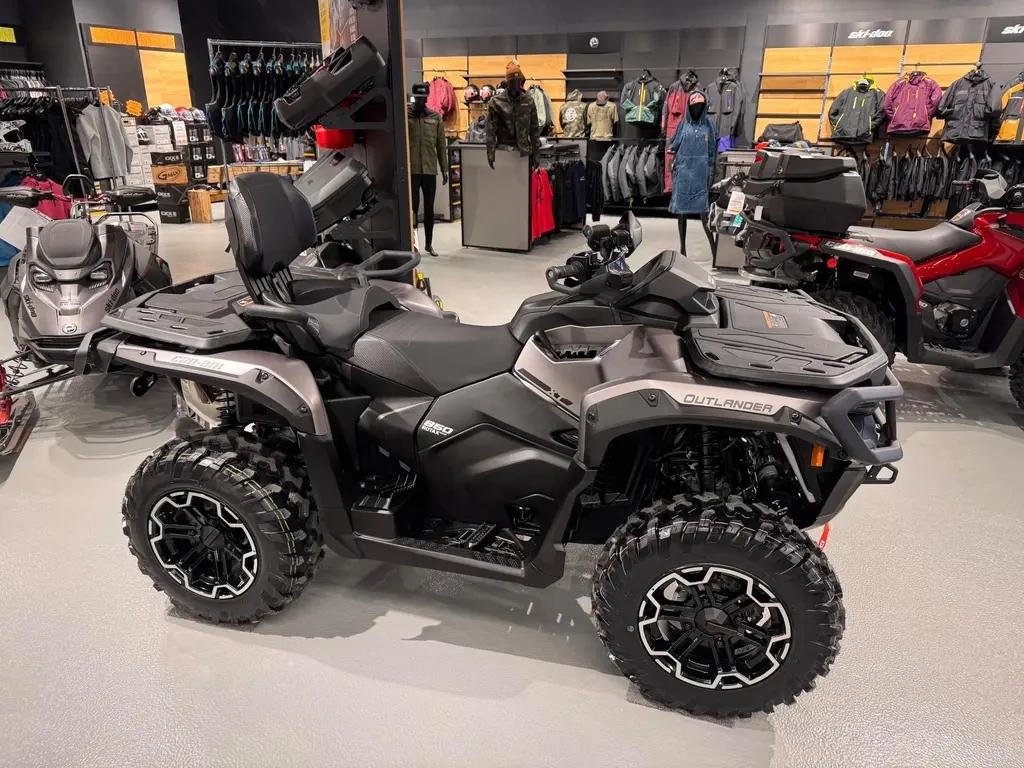 2026 Can-Am OUTLANDER MAX 850 XT in Charlemagne, Quebec - 1 - w1024h768px