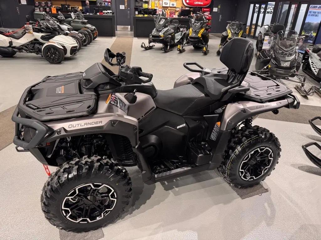 2026 Can-Am OUTLANDER MAX 850 XT in Charlemagne, Quebec - 2 - w1024h768px