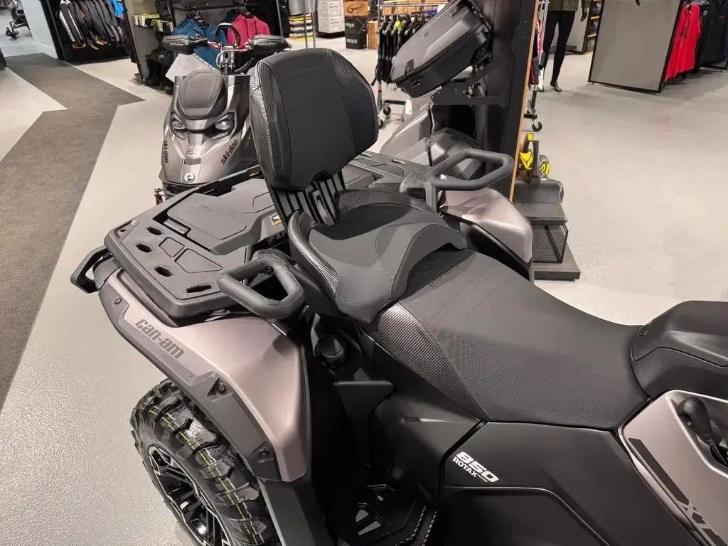 2026 Can-Am OUTLANDER MAX 850 XT in Charlemagne, Quebec - 3 - w1024h768px