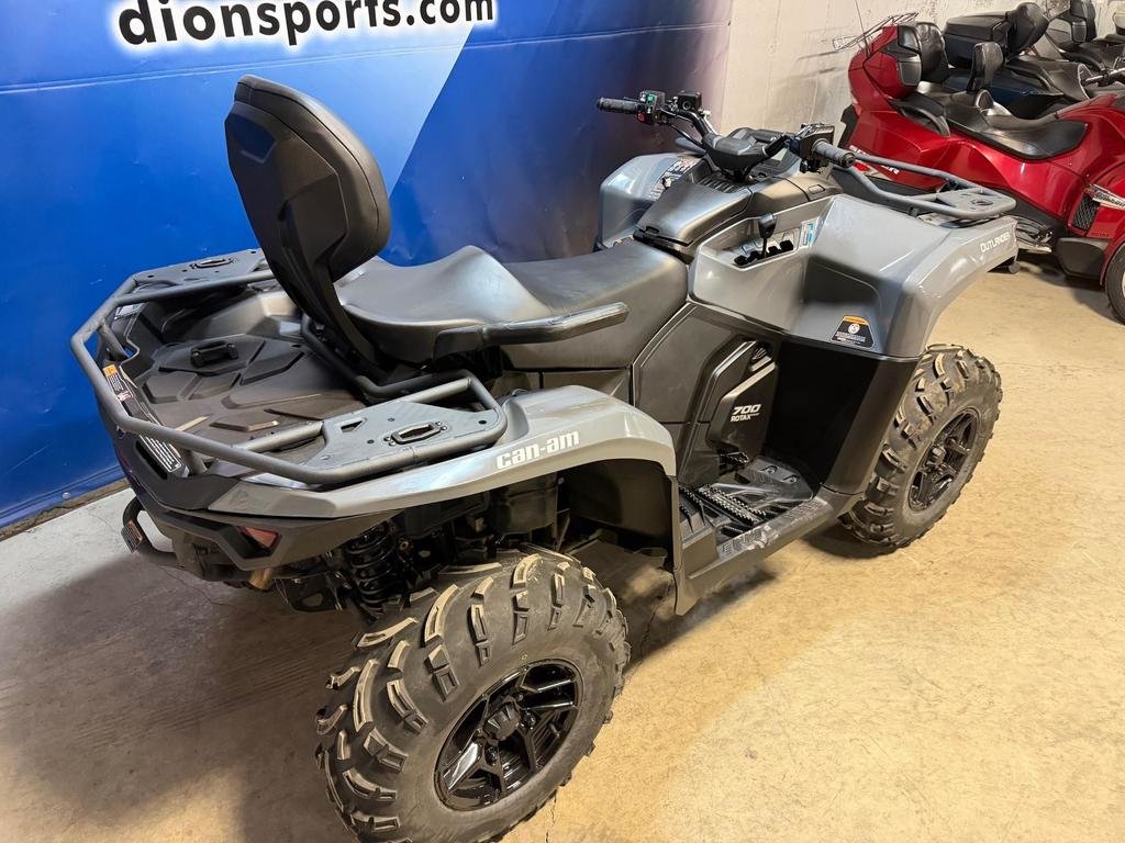 Can-Am OUTLANDER MAX DPS 700  2024 à Charlemagne, Québec - 6 - w1024h768px