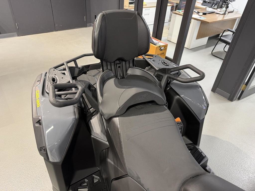 2026 Can-Am OUTLANDER MAX ELECTRIQUE in Charlemagne, Quebec - 4 - w1024h768px