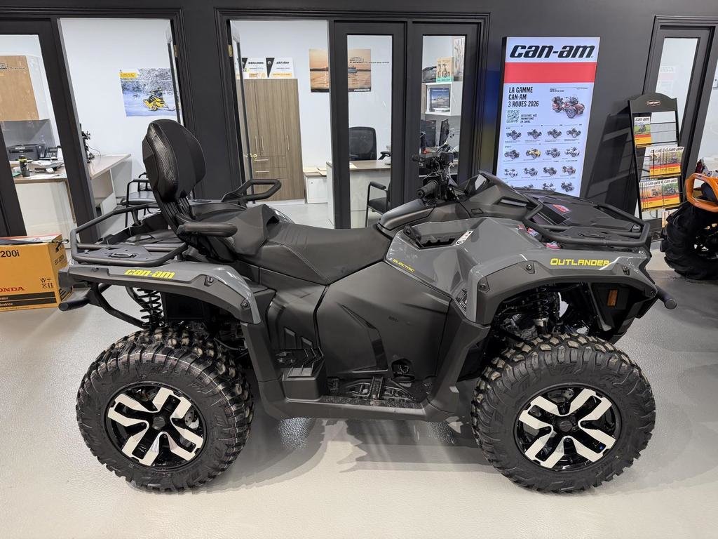 2026 Can-Am OUTLANDER MAX ELECTRIQUE in Charlemagne, Quebec - 2 - w1024h768px