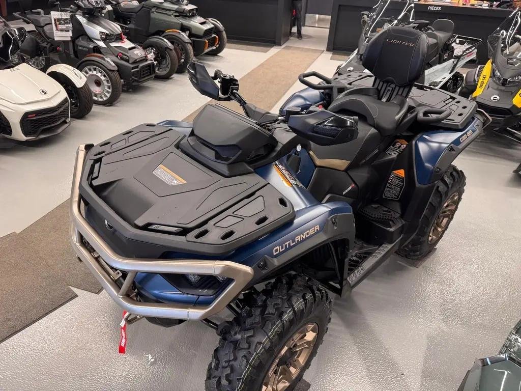 Can-Am OUTLANDER  MAX LIMITED 1000 R  2025 à Charlemagne, Québec - 2 - w1024h768px