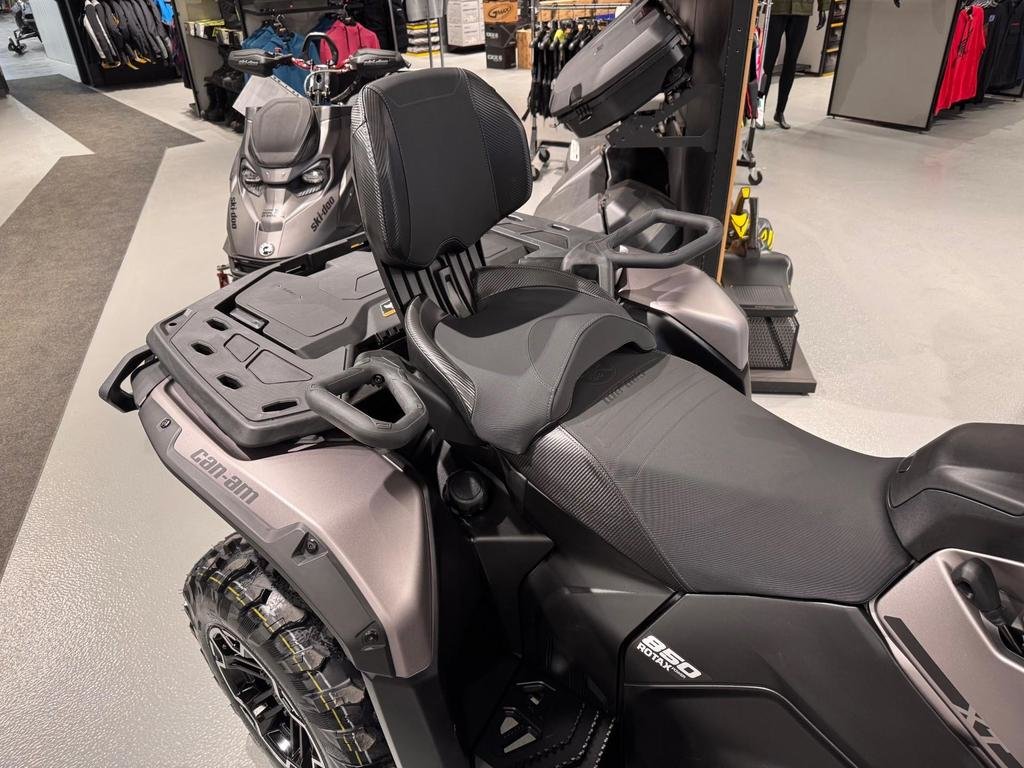 2025 Can-Am OUTLANDER  MAX XT 850 in Charlemagne, Quebec - 3 - w1024h768px