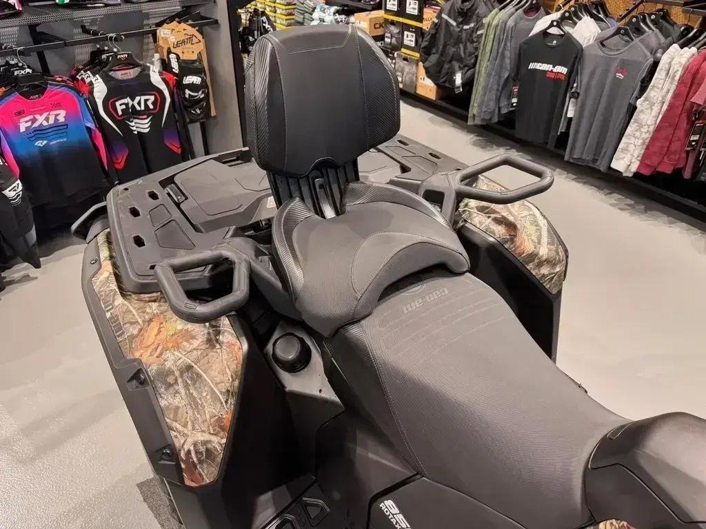 Can-Am OUTLANDER MAX XT 850  2026 à Charlemagne, Québec - 4 - w1024h768px
