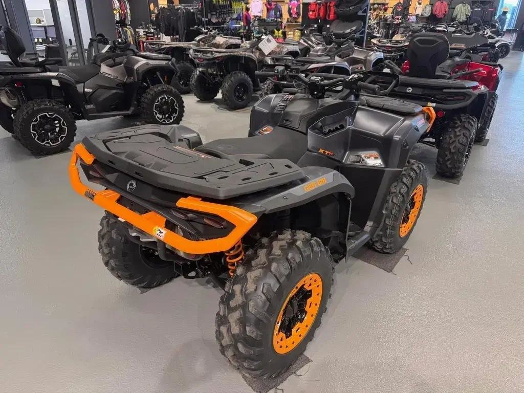 Can-Am OUTLANDER XTP 1000R XT-P  2026 à Charlemagne, Québec - 4 - w1024h768px