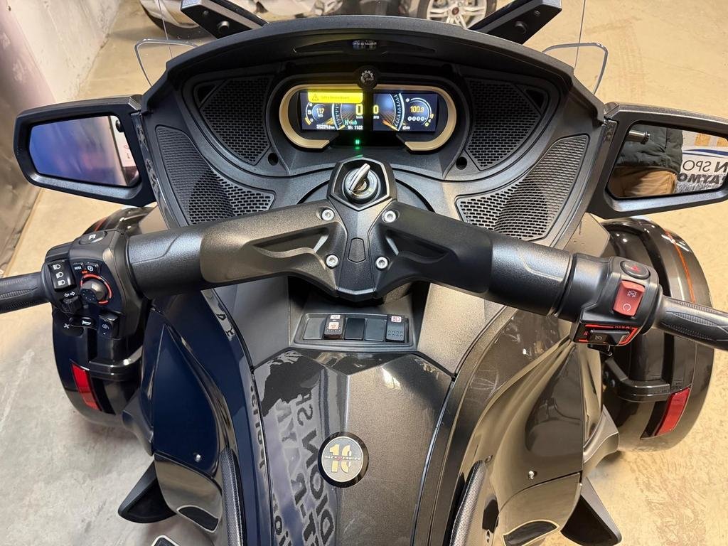 2018 Can-Am RT LIMITED SE6 in Charlemagne, Quebec - 7 - w1024h768px