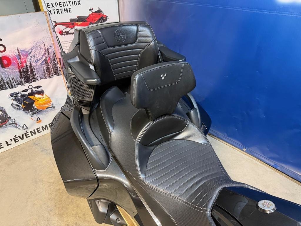 2018 Can-Am RT LIMITED SE6 in Charlemagne, Quebec - 5 - w1024h768px
