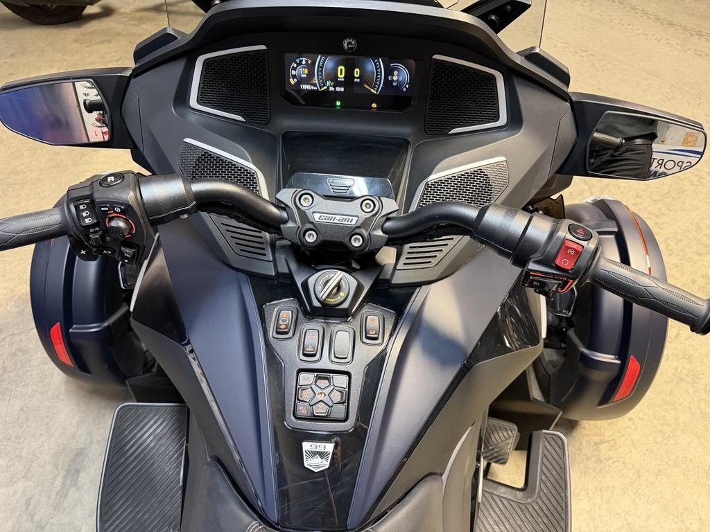 2022 Can-Am RT LIMITED SEA TO SKY in Charlemagne, Quebec - 8 - w1024h768px