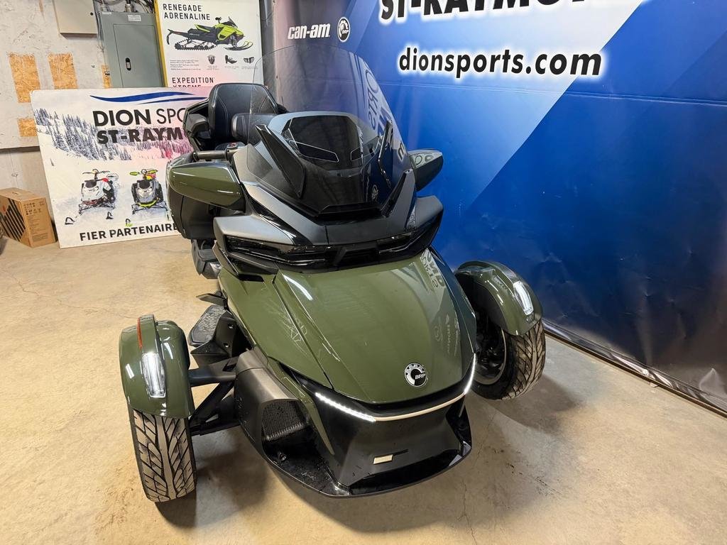 2023 Can-Am SPYDER RT LIMITED SEA TO SKY in Charlemagne, Quebec - 3 - w1024h768px