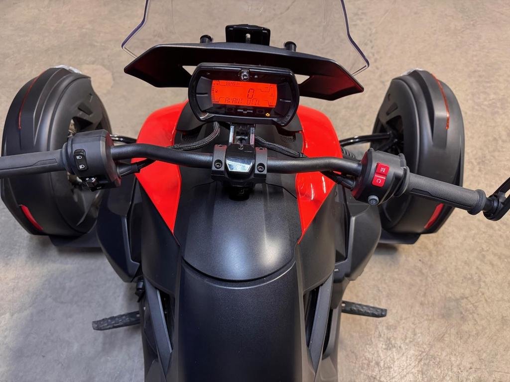 2021 Can-Am RYKER 900 ACE in Charlemagne, Quebec - 7 - w1024h768px