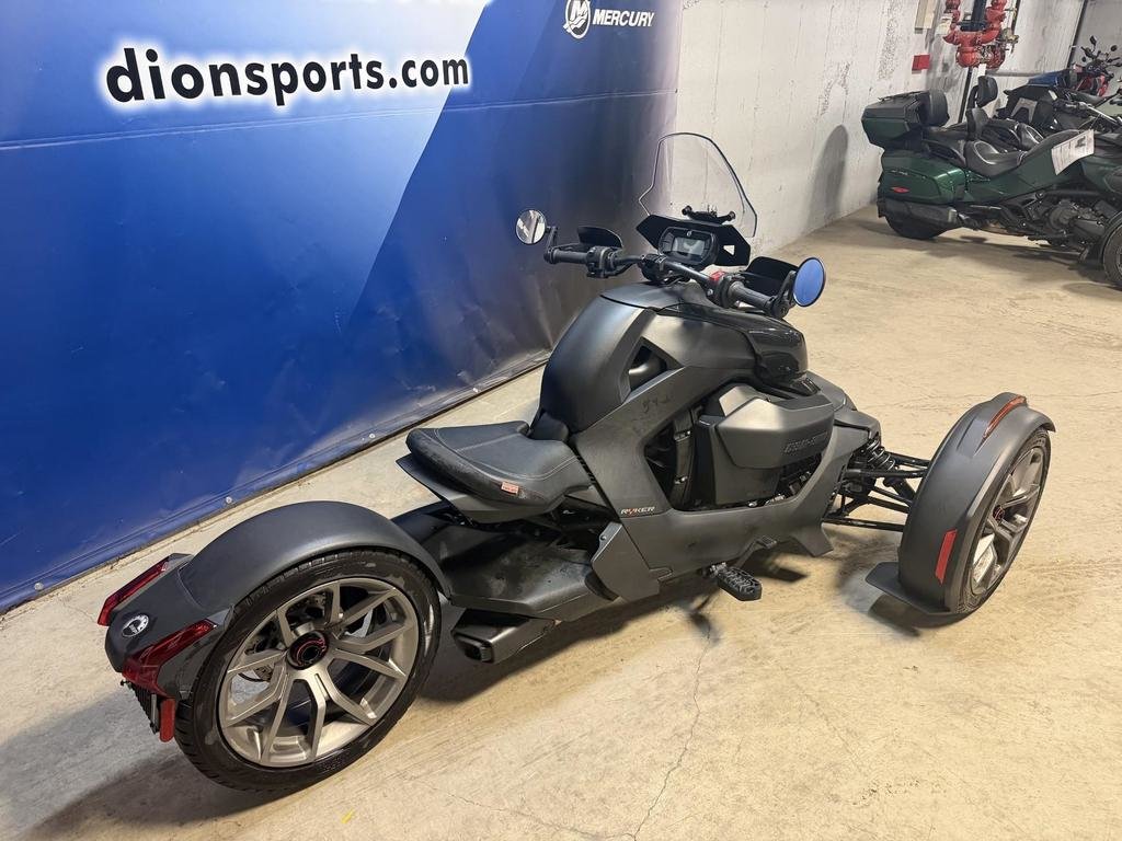 Can-Am RYKER 900  2023 à Charlemagne, Québec - 6 - w1024h768px