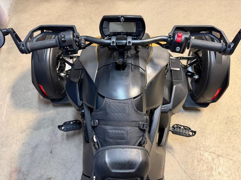 Can-Am RYKER RALLY 900 ACE  2024 à Charlemagne, Québec - 7 - w1024h768px