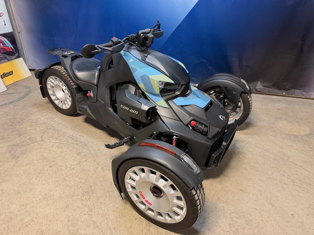 Can-Am RYKER RALLY 900 ACE  2024 à Charlemagne, Québec - 2 - w1024h768px