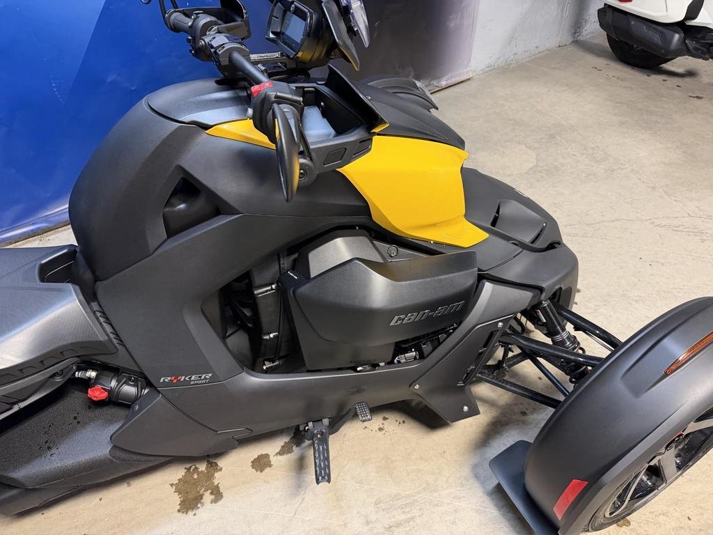 Can-Am RYKER SPORT 900 ACE  2022 à Charlemagne, Québec - 4 - w1024h768px