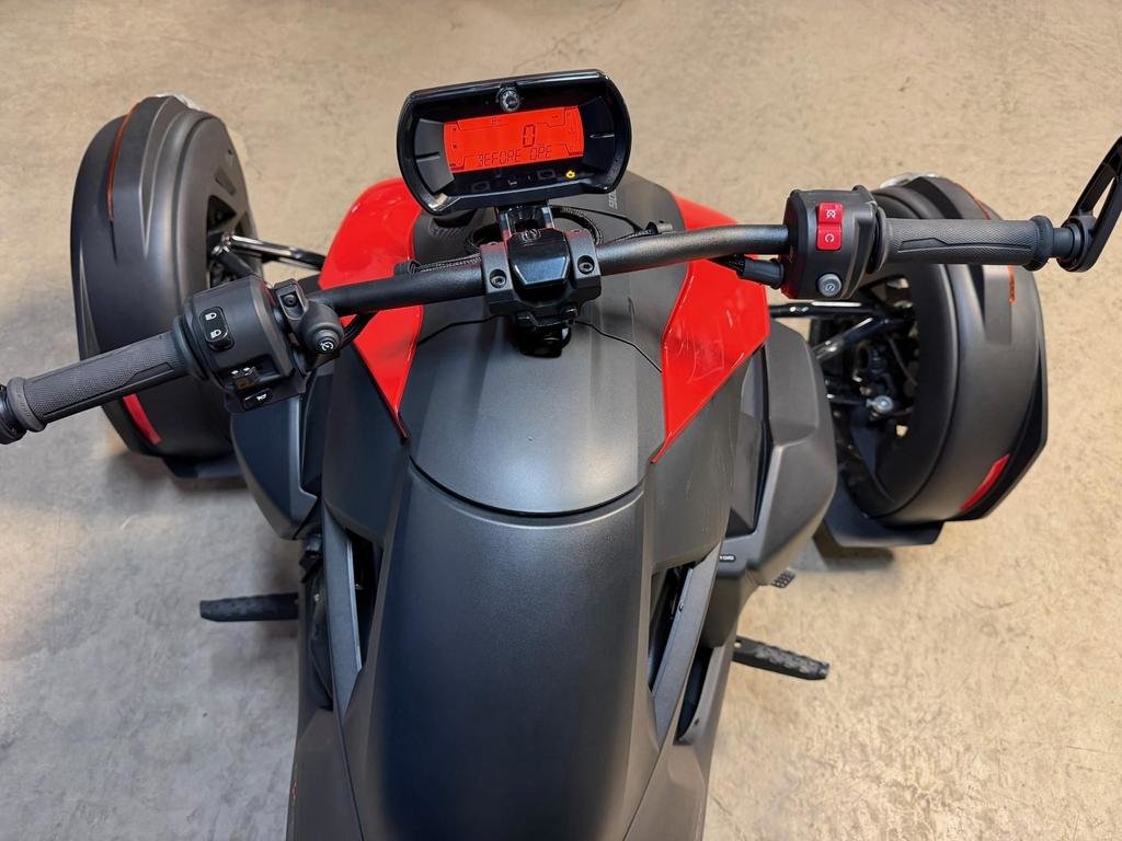 Can-Am RYKER SPORT 900 ACE  2024 à Charlemagne, Québec - 7 - w1024h768px