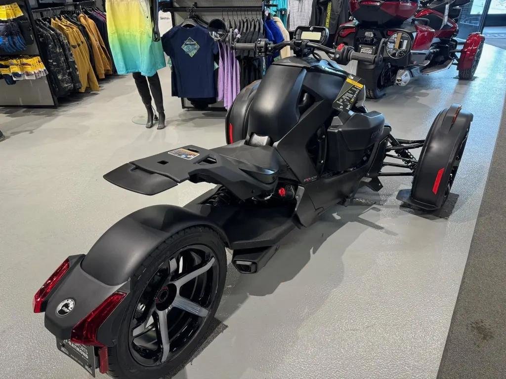 Can-Am RYKER SPORT 900 ACE  2024 à Charlemagne, Québec - 4 - w1024h768px