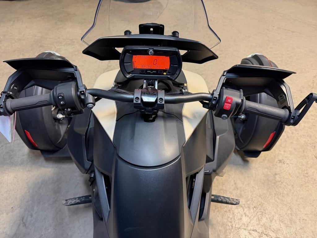 Can-Am RYKER SPORT 900 ACE  2024 à Charlemagne, Québec - 7 - w1024h768px