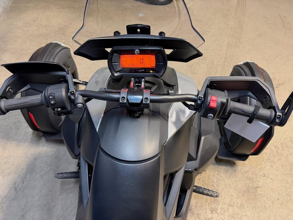 Can-Am RYKER SPORT 900 ACE  2024 à Charlemagne, Québec - 7 - w1024h768px