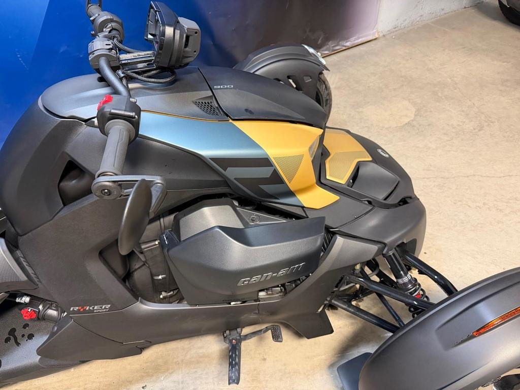 Can-Am RYKER SPORT 900 ACE  2025 à Charlemagne, Québec - 4 - w1024h768px