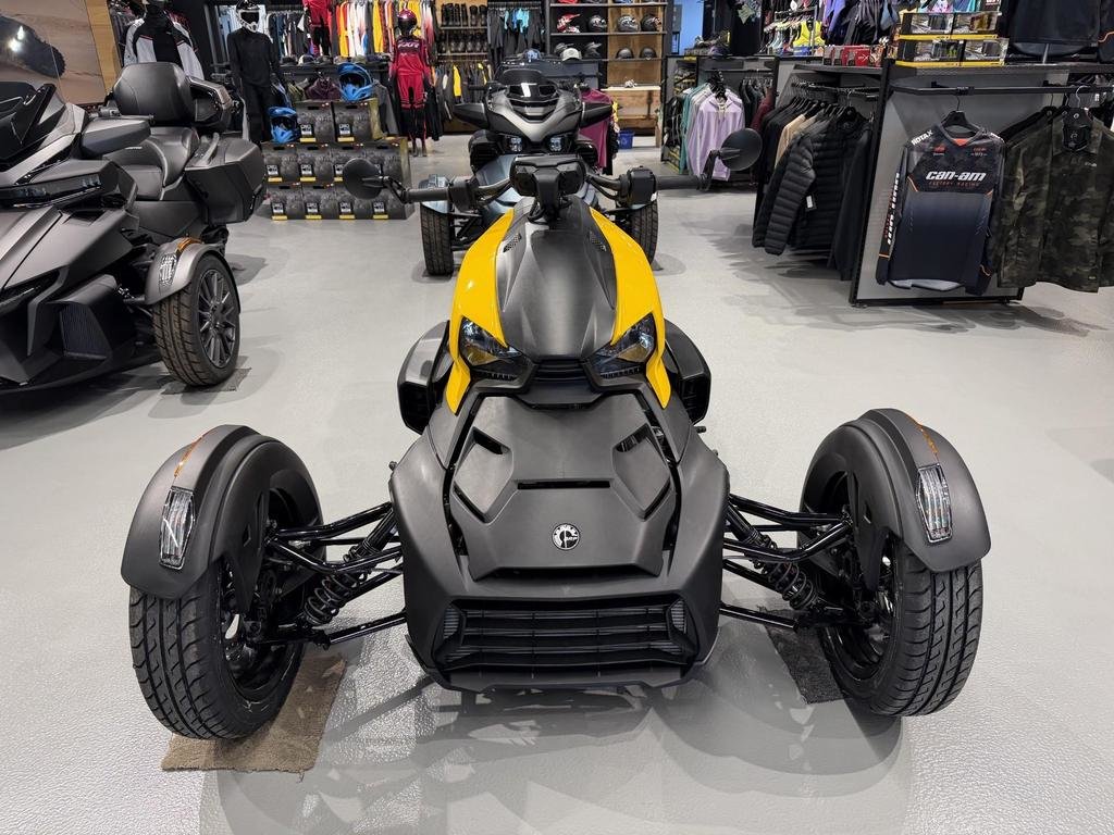 Can-Am RYKER SPORT 900 ACE  2026 à Charlemagne, Québec - 2 - w1024h768px