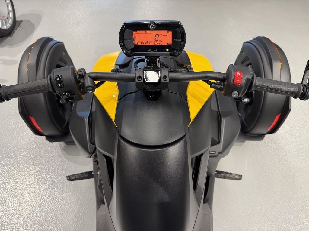 Can-Am RYKER SPORT 900 ACE  2026 à Charlemagne, Québec - 7 - w1024h768px
