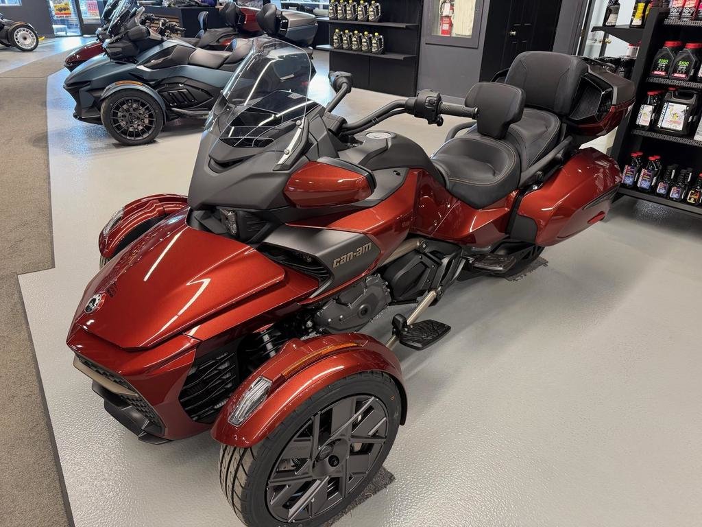 Can-Am SPYDER F3 LIMITED SPECIAL SERIES  2026 à Charlemagne, Québec - 6 - w1024h768px