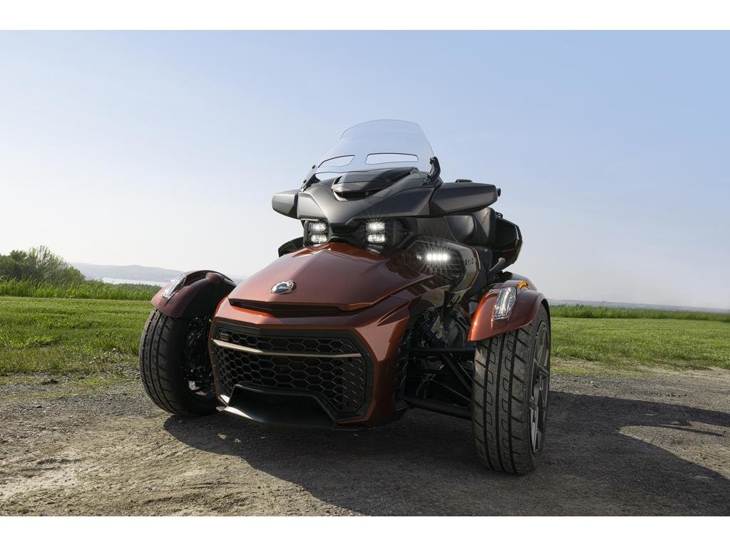 2026 Can-Am SPYDER F3 LIMITED SPECIAL SERIES in Charlemagne, Quebec - 3 - w1024h768px