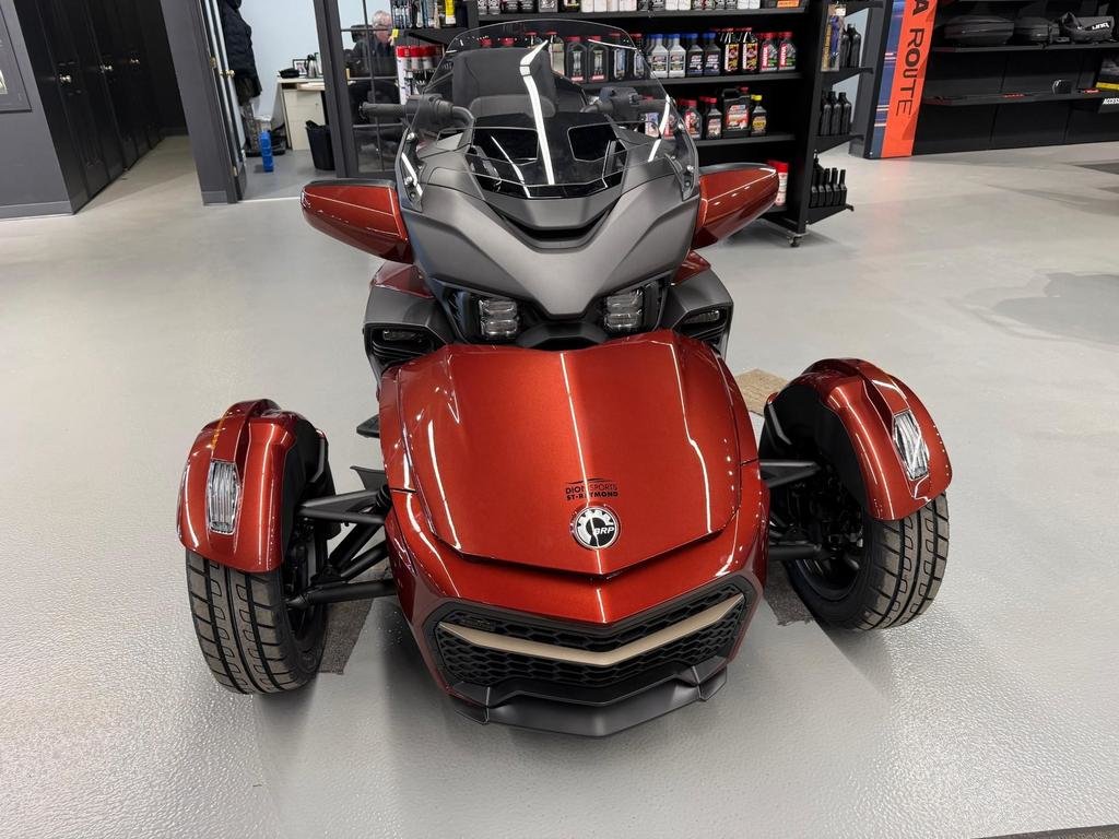 Can-Am SPYDER F3 LIMITED SPECIAL SERIES  2026 à Charlemagne, Québec - 2 - w1024h768px