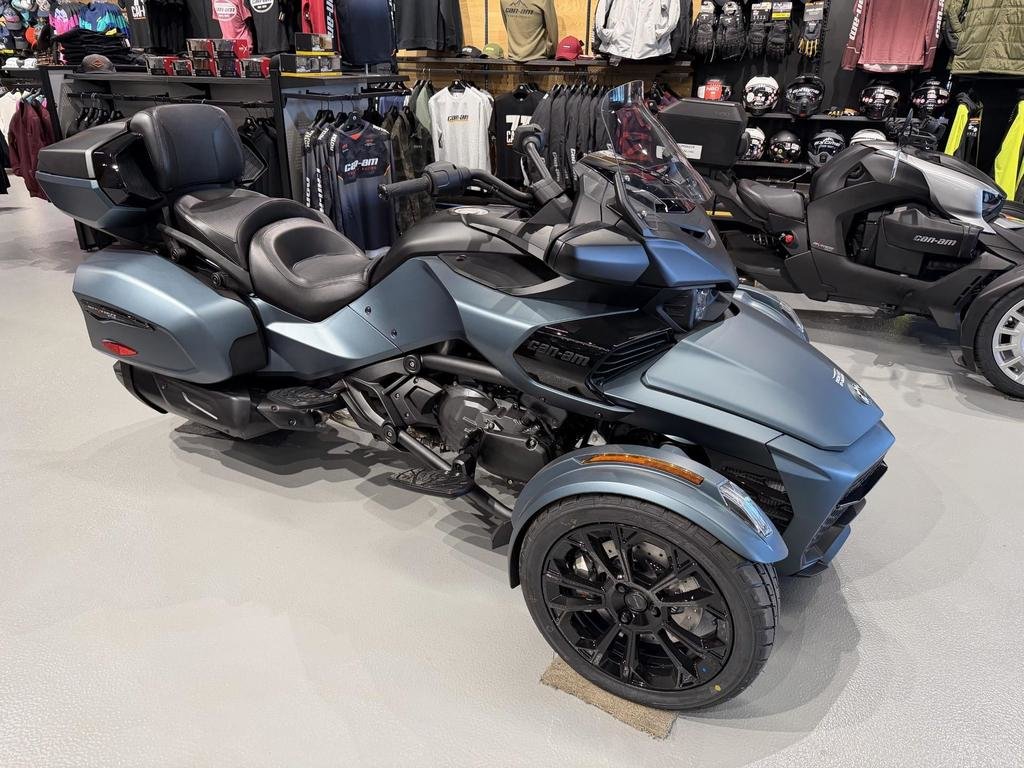 2026 Can-Am SPYDER F3 LIMITED in Charlemagne, Quebec - 1 - w1024h768px