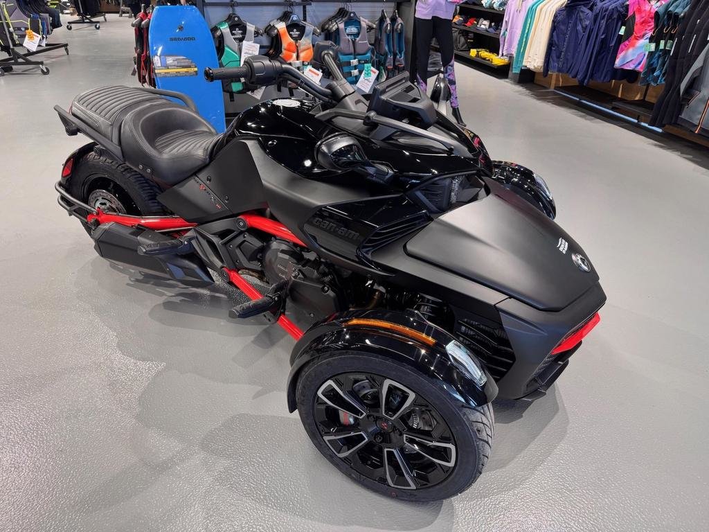 Can-Am SPYDER F3-S SE6 F3  2024 à Charlemagne, Québec - 1 - w1024h768px